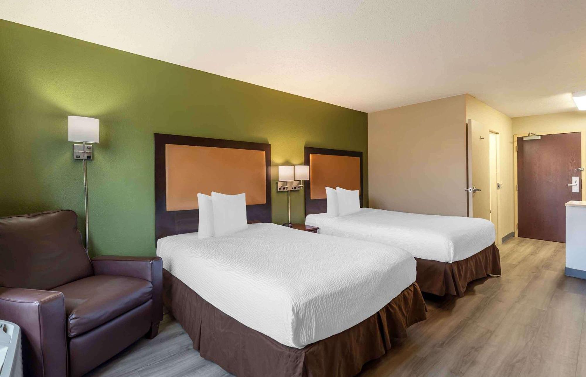 Extended Stay America Suites - Chicago - Woodfield Mall Шаамбург Экстерьер фото